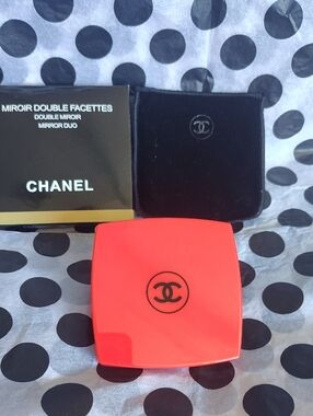 CHANEL Coral Red Double-Faced Compact Mirror